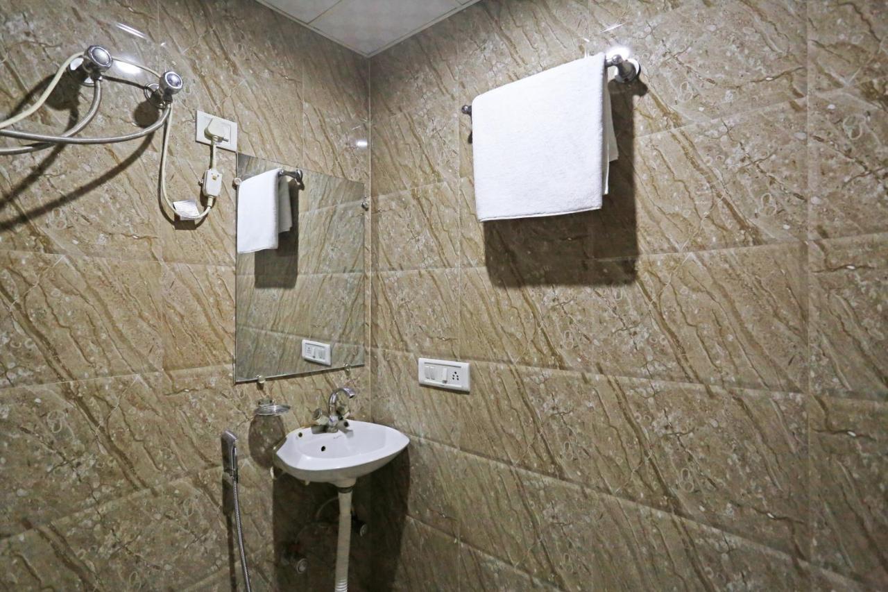 Hotel The Best Near Delhi Airport Nueva Delhi Exterior foto