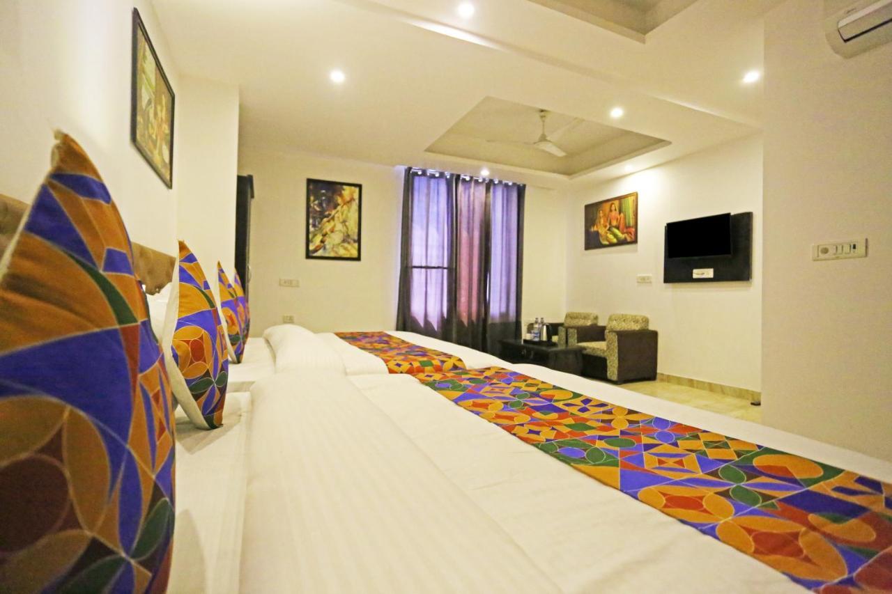 Hotel The Best Near Delhi Airport Nueva Delhi Exterior foto